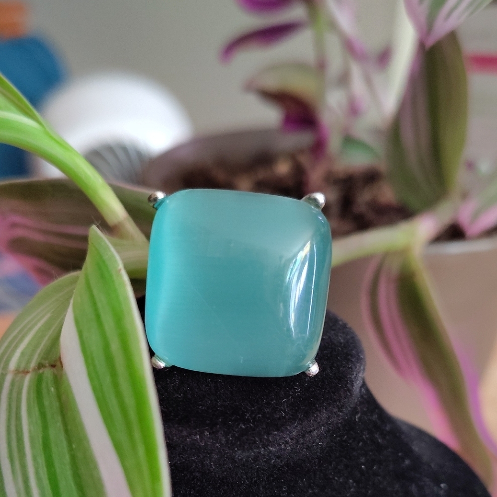 Chic Turquoise Square Gemstone Ring - image 4